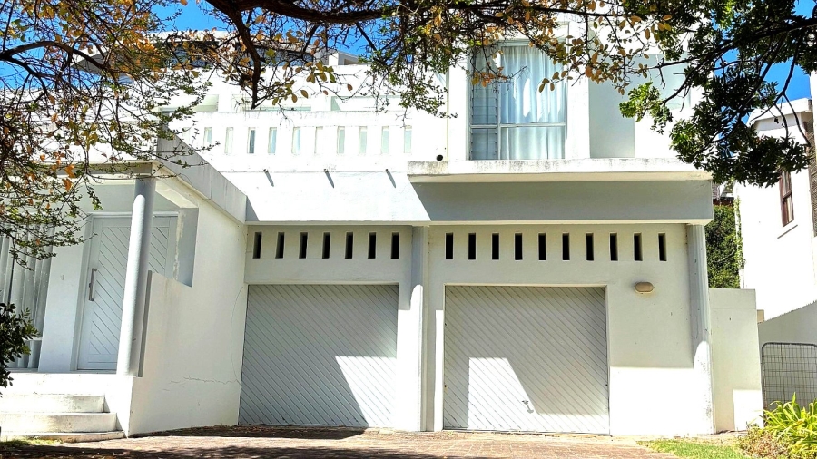 4 Bedroom Property for Sale in Beachy Head Western Cape